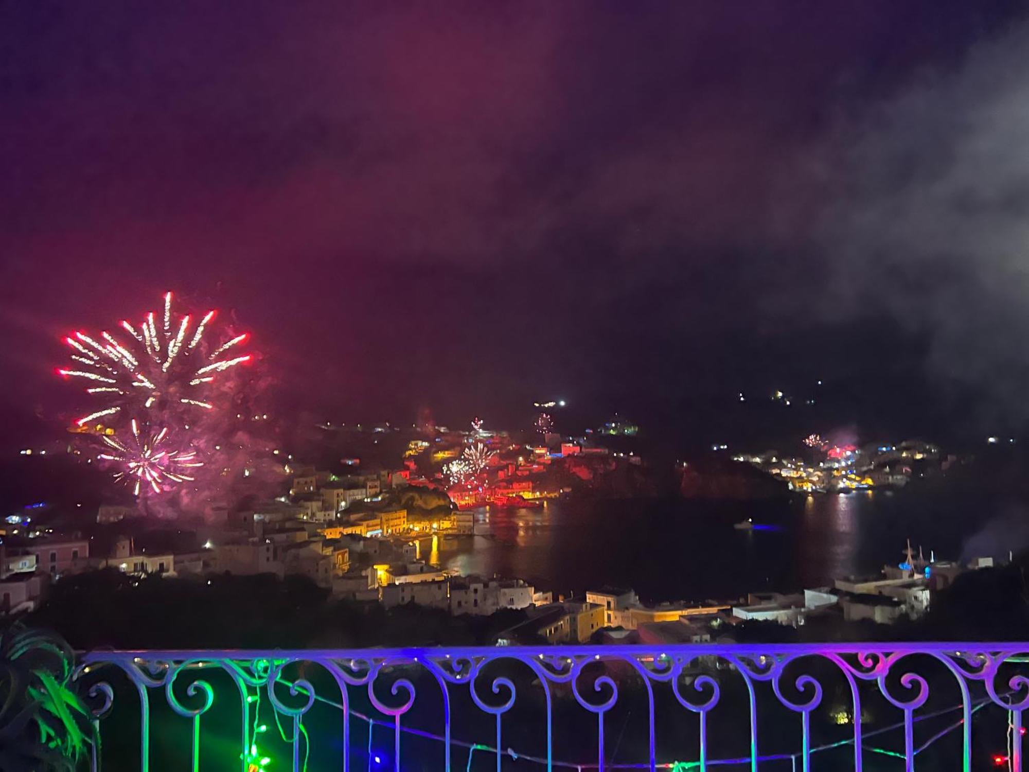 Villa Pina Ponza Bagian luar foto